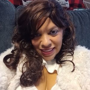 Meet your Posher, Shari